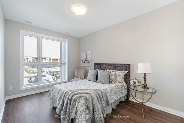 203 - 95 Dundas St W, Condo with 2 bedrooms, 2 bathrooms and 1 parking in Oakville ON | Image 8