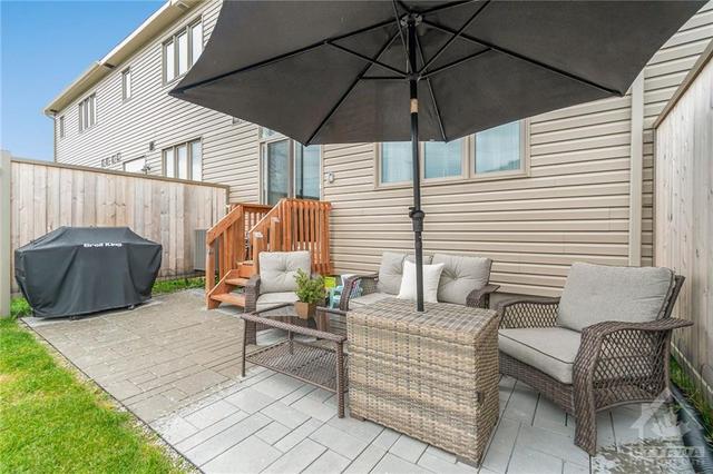 102 Livorno Court, Townhouse with 3 bedrooms, 3 bathrooms and 3 parking in Ottawa ON | Image 23
