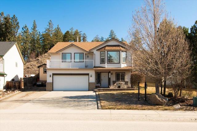 1190 Starlight Crescent, House detached with 5 bedrooms, 3 bathrooms and 4 parking in West Kelowna BC | Image 1