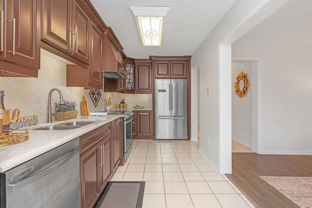 1356 Quest Circ, House semidetached with 3 bedrooms, 4 bathrooms and 5 parking in Mississauga ON | Image 7