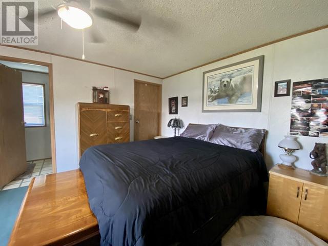 10601 101 Street, House other with 3 bedrooms, 2 bathrooms and null parking in Taylor BC | Image 15