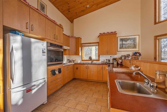 578 Thomas Rd, House detached with 2 bedrooms, 2 bathrooms and 7 parking in Rideau Lakes ON | Image 30