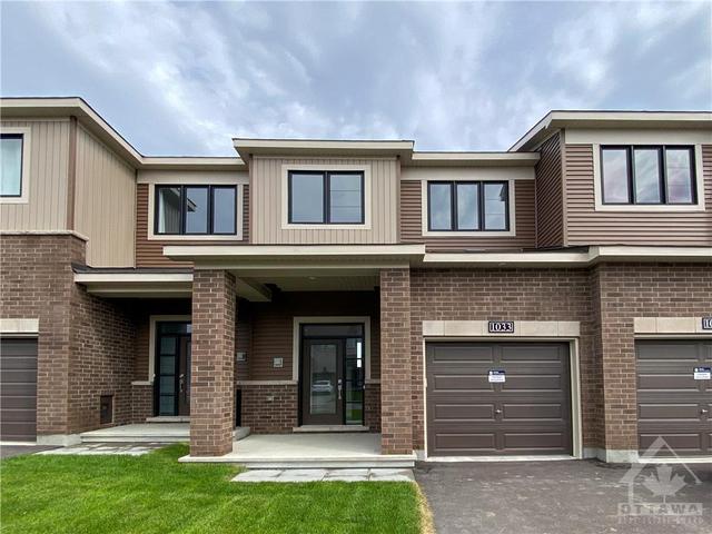 1033 Speedvale Court, Townhouse with 3 bedrooms, 4 bathrooms and 2 parking in Ottawa ON | Image 1