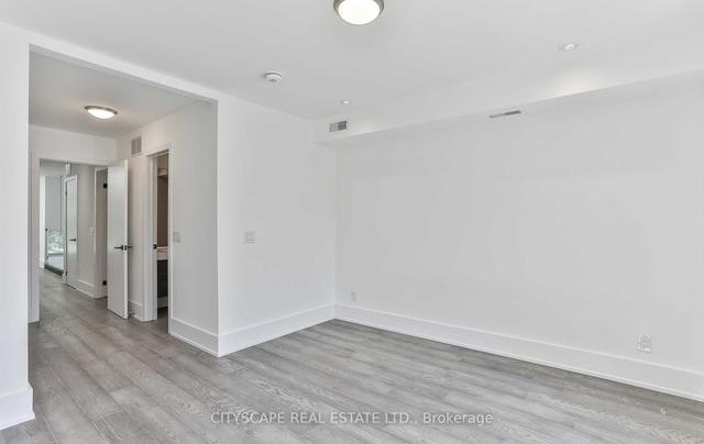 705 Markham St, House semidetached with 4 bedrooms, 5 bathrooms and 2 parking in Toronto ON | Image 14
