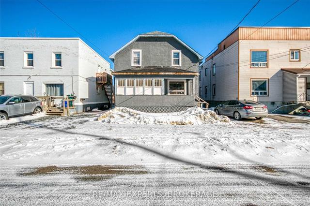 108 King St, House detached with 7 bedrooms, 4 bathrooms and 4 parking in Greater Sudbury ON | Image 1