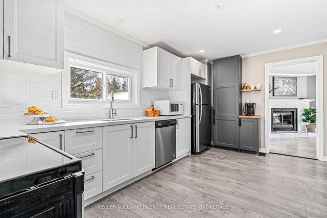 32 Second St, House detached with 3 bedrooms, 2 bathrooms and 7 parking in Prince Edward County ON | Image 8