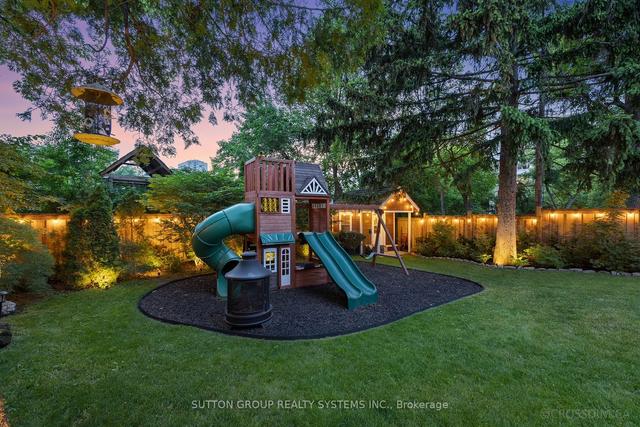 26 Thompson Ave W, House detached with 4 bedrooms, 6 bathrooms and 8 parking in Toronto ON | Image 35