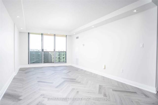 1702 - 299 Mill Rd, Condo with 3 bedrooms, 2 bathrooms and 2 parking in Toronto ON | Image 4