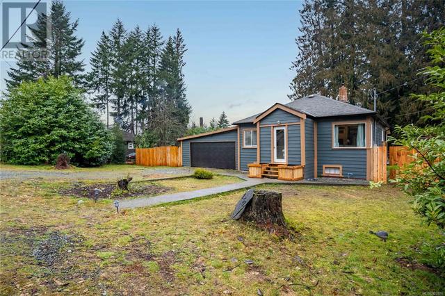 151 Comiaken Ave, House detached with 2 bedrooms, 1 bathrooms and 4 parking in Lake Cowichan BC | Image 2