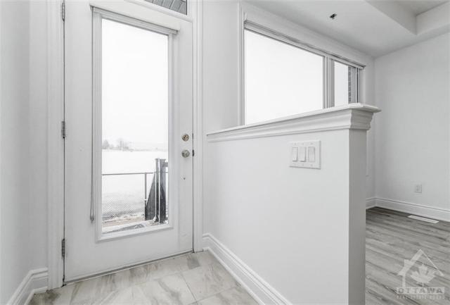 519 Ozawa Private, House attached with 2 bedrooms, 1 bathrooms and 1 parking in Ottawa ON | Image 7