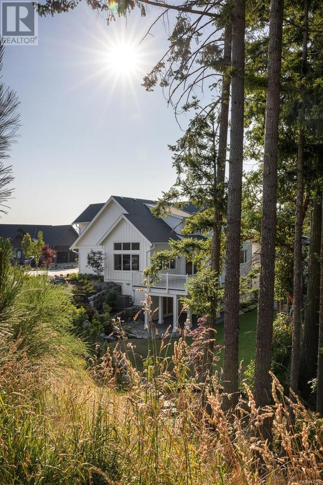 2006 Pinehurst Terr, House detached with 4 bedrooms, 5 bathrooms and 4 parking in Langford BC | Image 3