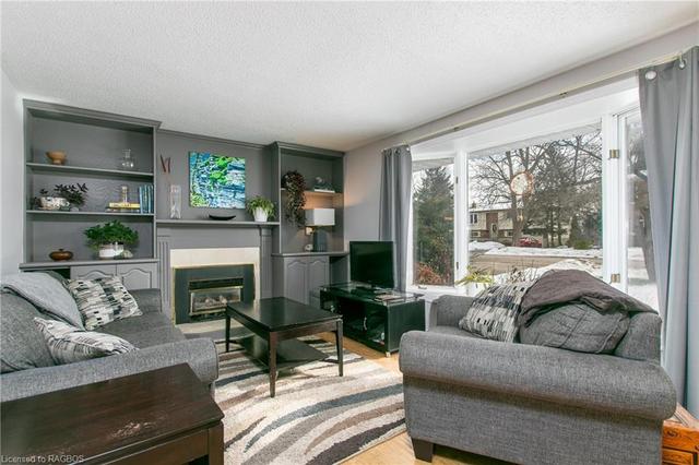 826 11th Street W, House detached with 2 bedrooms, 1 bathrooms and null parking in Owen Sound ON | Image 3