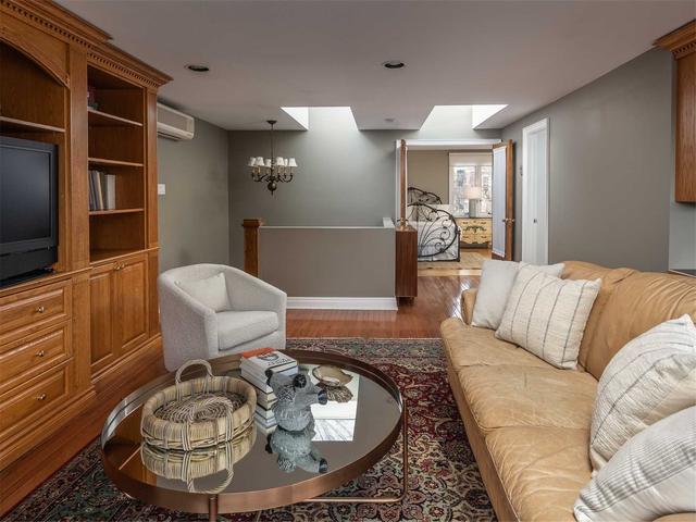 153 Glengrove Ave W, House detached with 4 bedrooms, 3 bathrooms and 1 parking in Toronto ON | Image 11