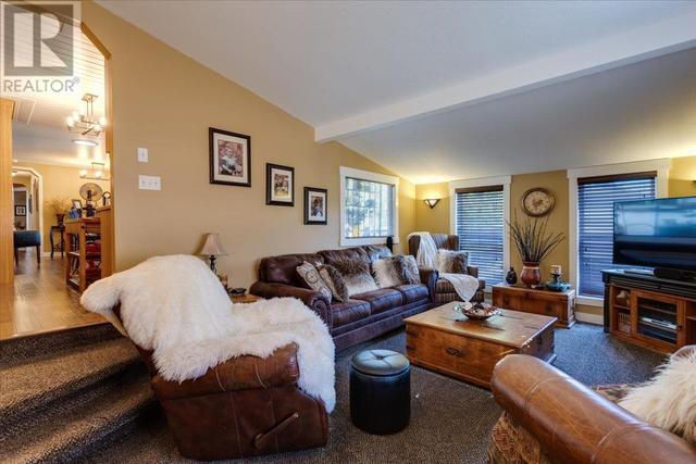 2840 Boyd Road, House detached with 3 bedrooms, 2 bathrooms and 10 parking in Kelowna BC | Image 13