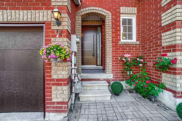 22 Giancola Cres, House attached with 1 bedrooms, 1 bathrooms and 1 parking in Vaughan ON | Image 9