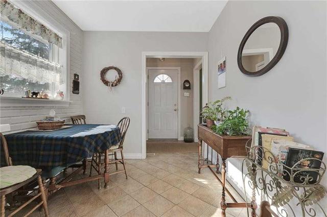 675 Ashley Ave, House detached with 3 bedrooms, 2 bathrooms and 3 parking in Burlington ON | Image 2