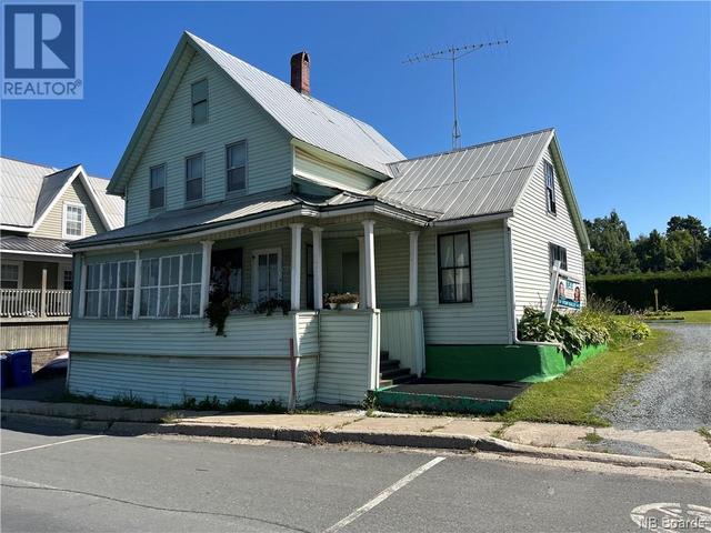 406 Main Street, House detached with 4 bedrooms, 2 bathrooms and null parking in Hartland NB | Image 1