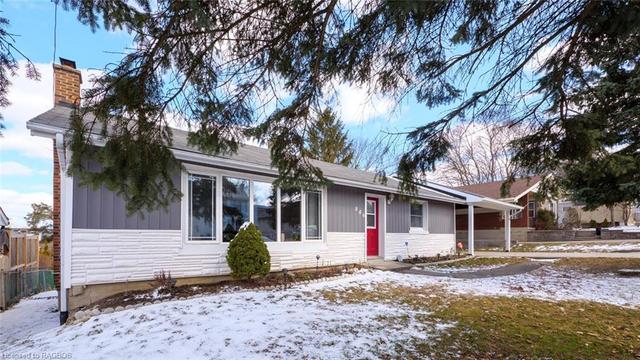 846 9th Street A E, House detached with 3 bedrooms, 2 bathrooms and null parking in Owen Sound ON | Image 1