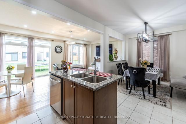 166 Cactus Cres, House detached with 3 bedrooms, 3 bathrooms and 3 parking in Hamilton ON | Image 3
