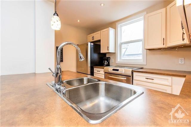 9 Ella Street, Condo with 2 bedrooms, 1 bathrooms and null parking in Ottawa ON | Image 11