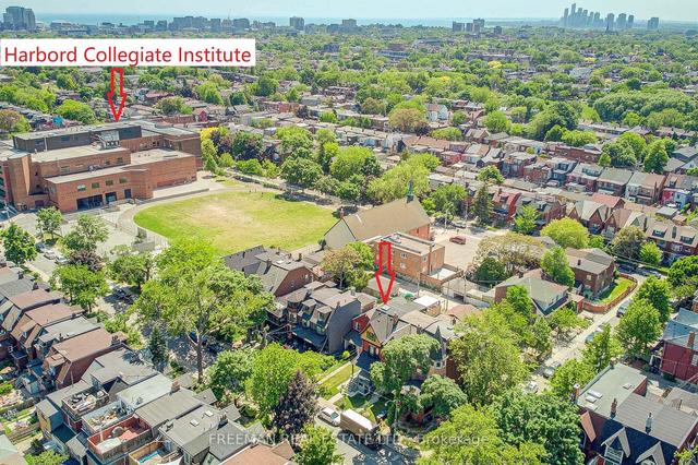 640 1/2 Euclid Ave, House semidetached with 2 bedrooms, 1 bathrooms and 1 parking in Toronto ON | Image 19