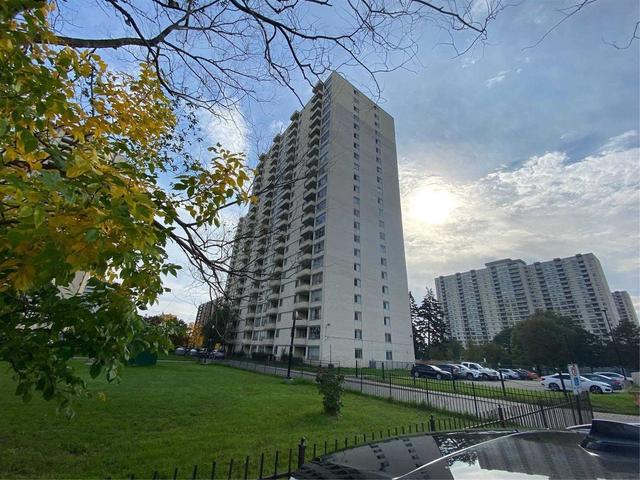 1705 - 340 Dixon Rd, Condo with 2 bedrooms, 1 bathrooms and 1 parking in Toronto ON | Image 1