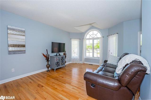 53 Silver Maple Crescent, House detached with 4 bedrooms, 2 bathrooms and null parking in Barrie ON | Image 10