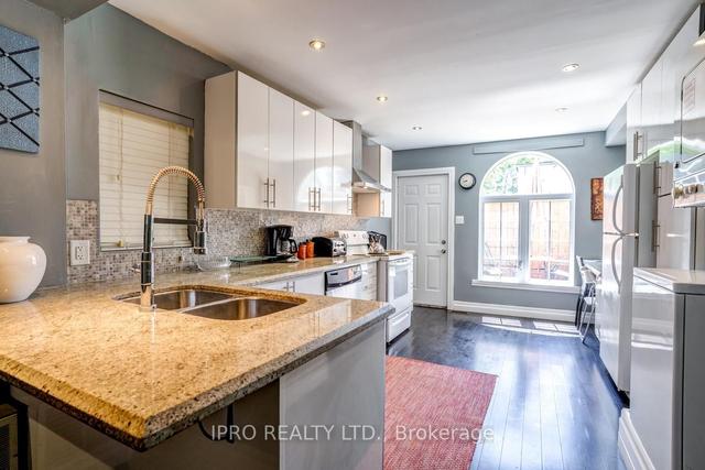 1531 Queen St E, House semidetached with 3 bedrooms, 4 bathrooms and 0 parking in Toronto ON | Image 36