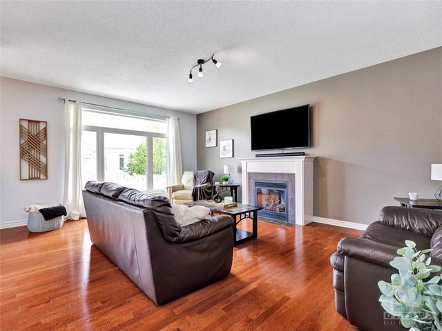 320 Tucana Way, House detached with 5 bedrooms, 5 bathrooms and 4 parking in Ottawa ON | Image 11