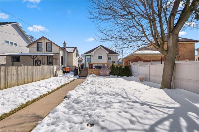 25 Almond Street, House detached with 2 bedrooms, 1 bathrooms and null parking in St. Catharines ON | Image 21