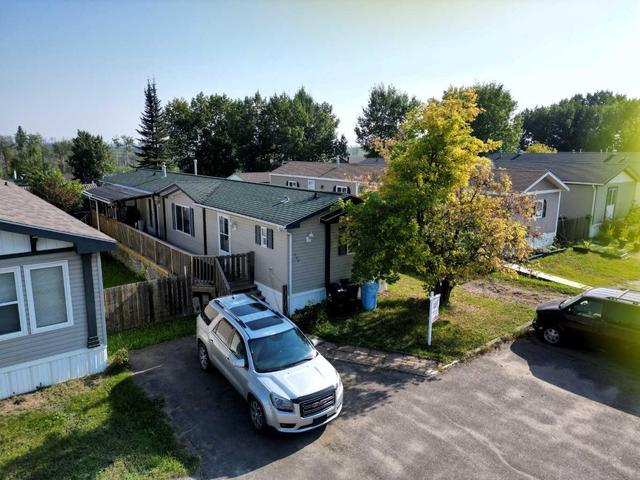 183 Grenoble Crescent, House detached with 3 bedrooms, 2 bathrooms and 3 parking in Wood Buffalo AB | Image 1