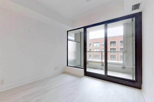 528 - 33 Frederick Todd Way, Condo with 2 bedrooms, 2 bathrooms and 1 parking in Toronto ON | Image 5