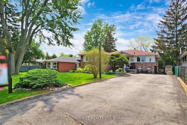 86 Coral Gable Dr, House detached with 3 bedrooms, 2 bathrooms and 6 parking in Toronto ON | Image 36