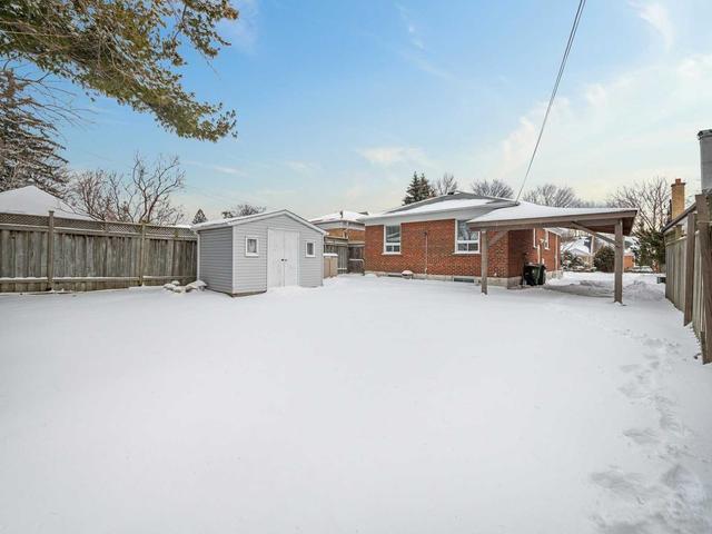80 Miramar Cres, House detached with 3 bedrooms, 2 bathrooms and 7 parking in Toronto ON | Image 11