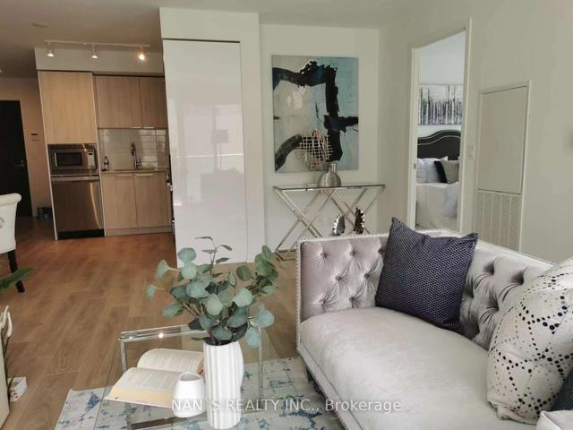 809 - 501 Yonge St, Condo with 2 bedrooms, 2 bathrooms and 0 parking in Toronto ON | Image 12