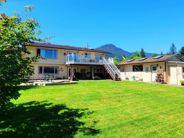 1538 Johnson Road, House detached with 3 bedrooms, 3 bathrooms and 1 parking in Sunshine Coast F BC | Image 34