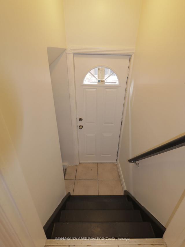2334 Dufferin St, House detached with 2 bedrooms, 1 bathrooms and 1 parking in Toronto ON | Image 5