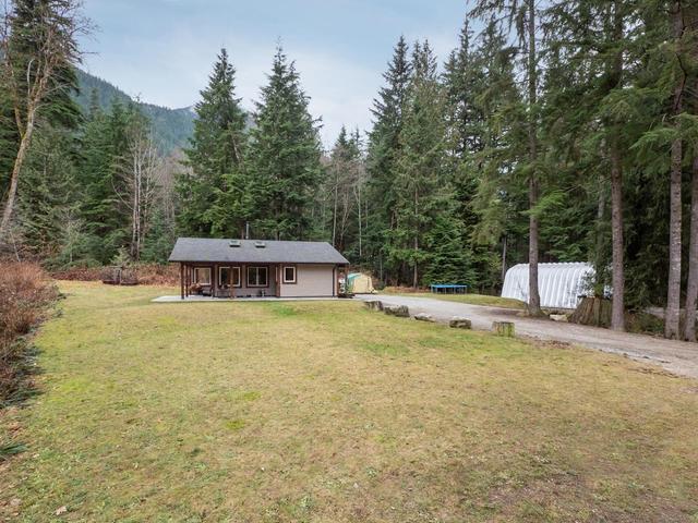 2089 Port Mellon Highway, House detached with 2 bedrooms, 1 bathrooms and 6 parking in Sunshine Coast F BC | Image 8