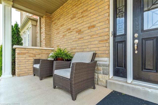 592 Gardenbrook Avenue, House attached with 3 bedrooms, 2 bathrooms and null parking in Oakville ON | Image 23