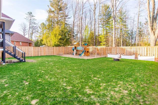35 Natures Tr, House detached with 3 bedrooms, 2 bathrooms and 5 parking in Wasaga Beach ON | Image 21