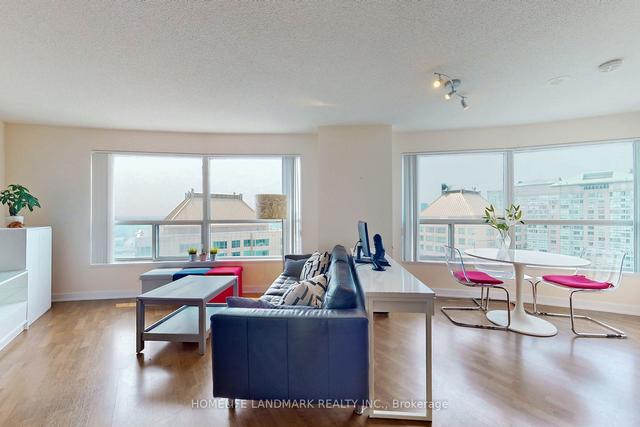 2810 - 36 Lee Centre Dr, Condo with 2 bedrooms, 2 bathrooms and 1 parking in Toronto ON | Image 12