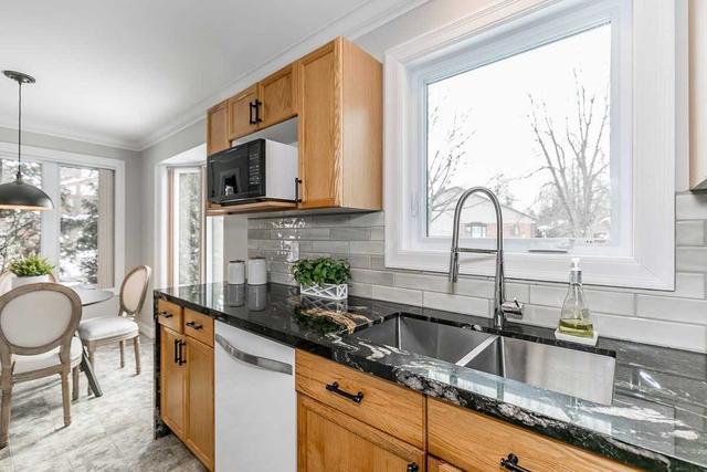 102 Riverview Rd, Condo with 2 bedrooms, 2 bathrooms and 3 parking in New Tecumseth ON | Image 3