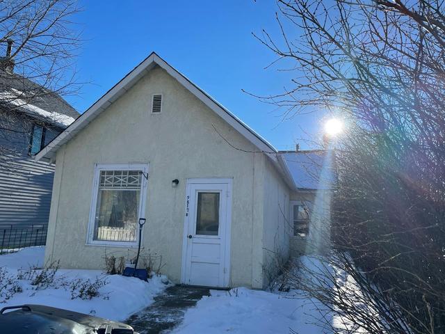 9817 98 Avenue, House detached with 2 bedrooms, 1 bathrooms and 2 parking in Peace River AB | Image 12