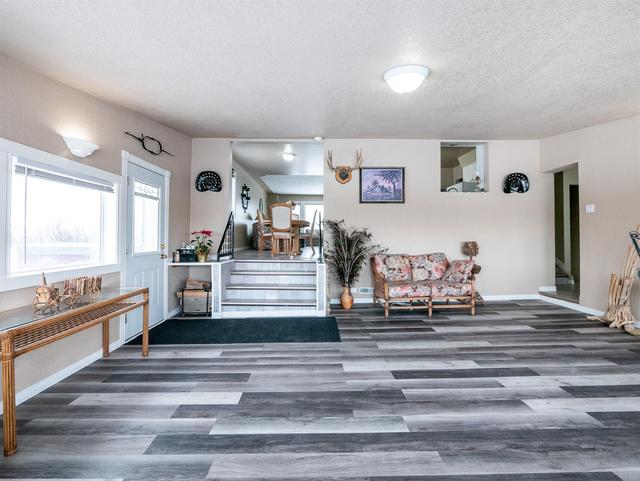 101012 Range Road 234, House detached with 4 bedrooms, 1 bathrooms and null parking in Lethbridge County AB | Image 17