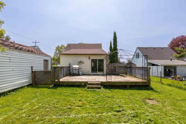 790 7th St E, House detached with 3 bedrooms, 1 bathrooms and 4 parking in Owen Sound ON | Image 16