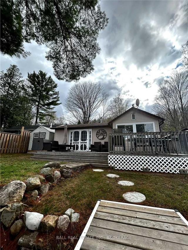 2099 White Lake Rd W, House detached with 2 bedrooms, 1 bathrooms and 4 parking in Douro Dummer ON | Image 15