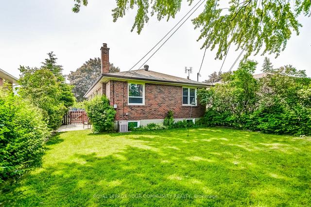 65 Summerfield Cres, House detached with 3 bedrooms, 2 bathrooms and 3 parking in Toronto ON | Image 24