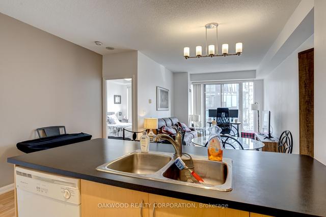 710 - 18 Beverley St, Condo with 1 bedrooms, 1 bathrooms and 0 parking in Toronto ON | Image 4