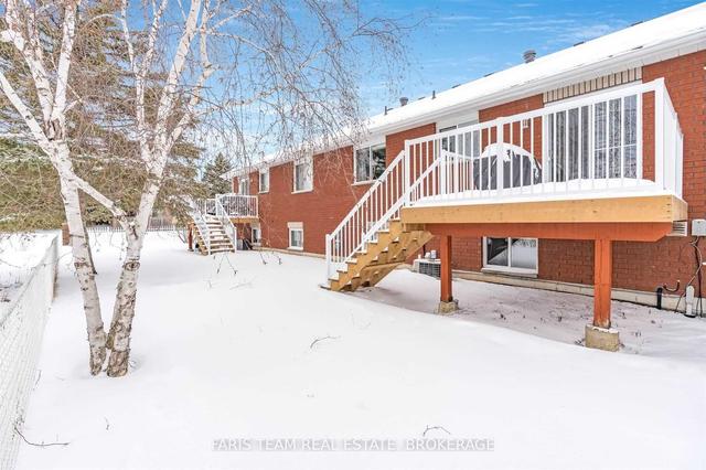 #2-90 Thompsons Rd, Townhouse with 2 bedrooms, 2 bathrooms and 2 parking in Penetanguishene ON | Image 14