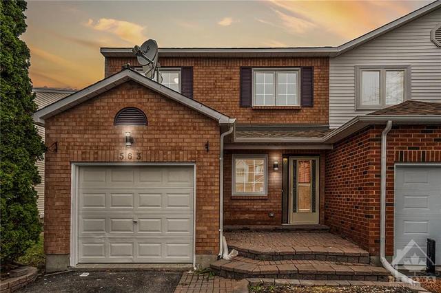 563 Latour Crescent, Townhouse with 3 bedrooms, 3 bathrooms and 3 parking in Ottawa ON | Image 1